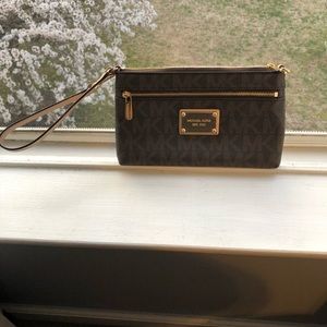 Michael Kors Wristlet